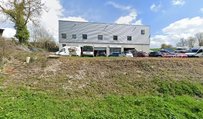 A. F. L. Mazda servicephoto