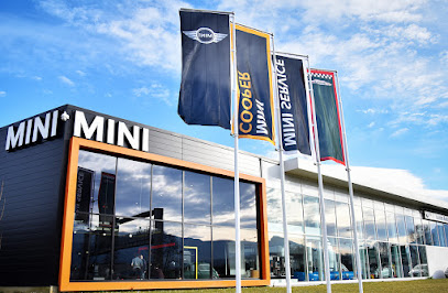 MINI Iseran Automobilesphoto