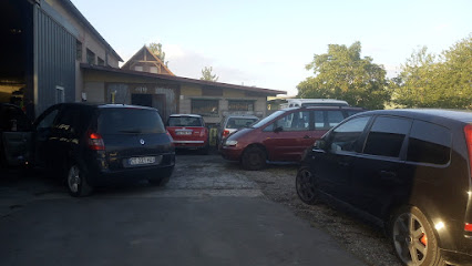 Garage Deltaphoto