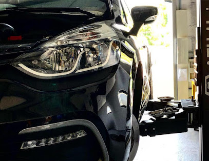 Garage Fastires - Entretien, révision, vente de pièces auto et remplacement de pare brise à Colmarphoto